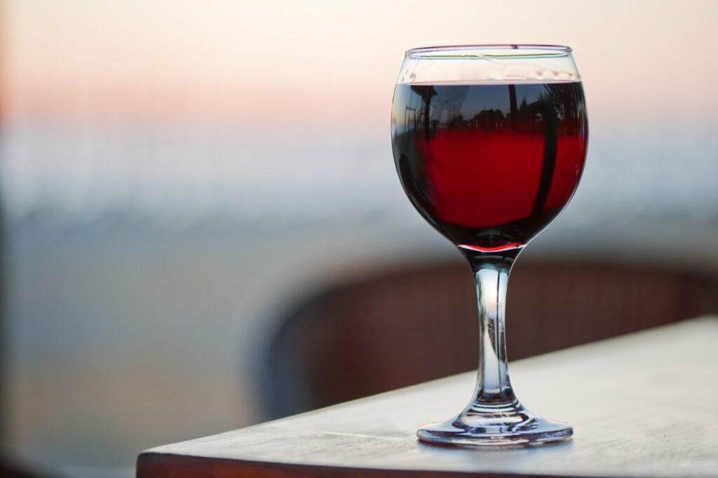 Модифицированный штамм дрожжей сделает вино безопаснее